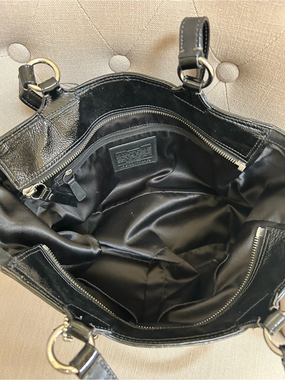 Coach Black Patent Signature Embossed Shoulder Bag - Picture 6 of 11